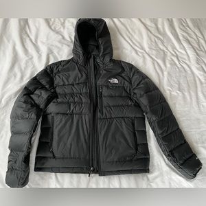 The North Face Men’s Aconcagua 2 Hoodie.  Black color, medium size.